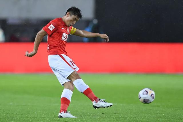 中国三人男篮不敌卫冕冠军 张宁6分4篮板