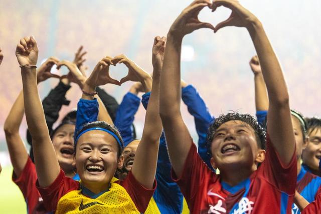 羽毛球亚锦赛：各单项四强出炉 高昉洁退役